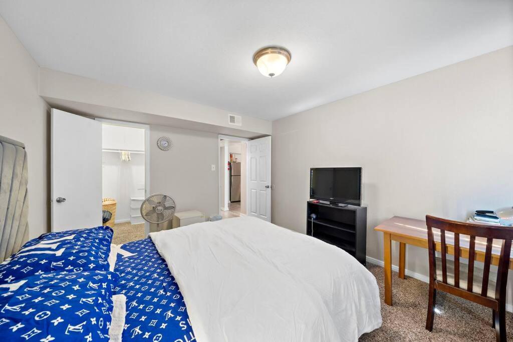 Cozy, Dedicated Workspace, Fast Wi-Fi Apartment Houston Exterior foto
